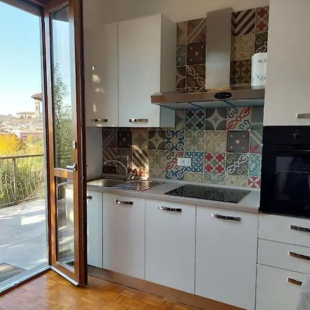 Casa Virginia_4 Posti Letto, Cucina, Terrazzo, Parcheggio, Wi-fi, Nel Cuore Delle Langhe Apartment *